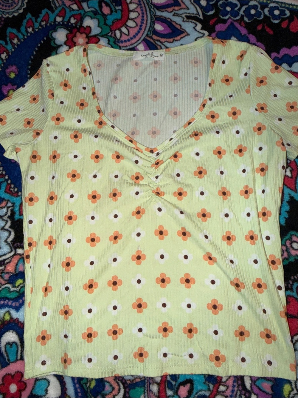 Lemon-Green Floral V-Neck Short Sleeve Top
